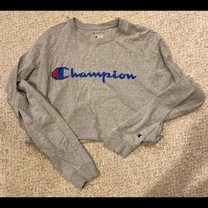 Cropped Champion long sleeve tshirt!